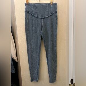 Free People Movement Hybrid blue Gray leggings size small